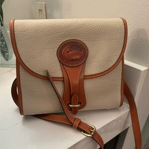 Dooney & Bourne bone strap purse handbag